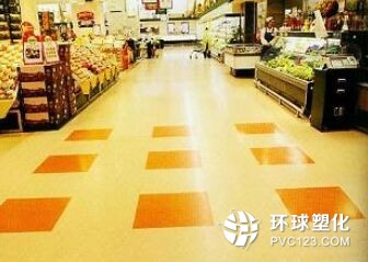 壓延法生產PVC卷材地板的成型加工過程