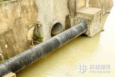 太原市對污水管網進行清淤以及局部改造 